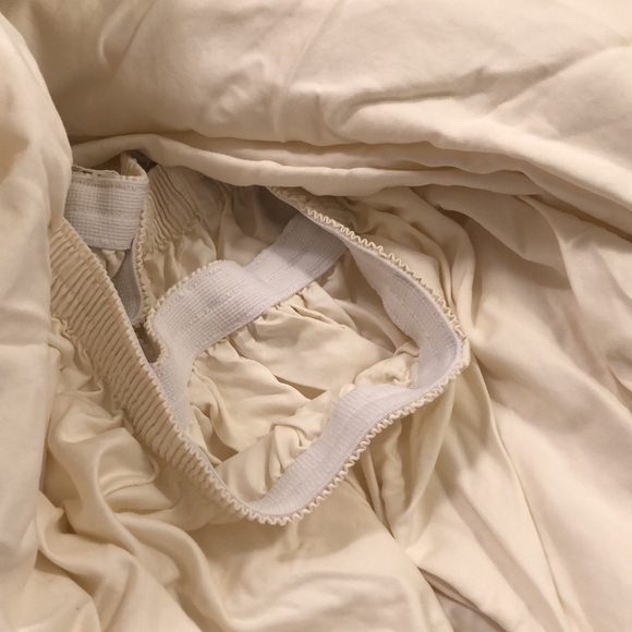 Wamsutta King Sized, Fitted Sheet w/Deep Pockets - Picture 2 of 4